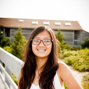 Meet your Posher, Emilee